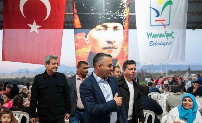 Manavgat Belediyesi’nden Gündoğdu Mahallesi’nde iftar sofrası
