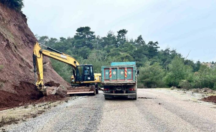Manisa’da yol çalışmaları hız kesmeden sürüyor