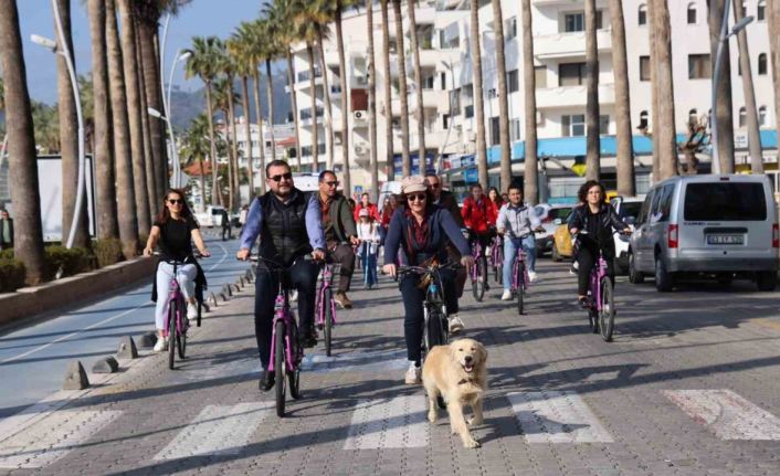 Marmaris’te Kadınlar Günü etkinlikleri renkli görüntülere sahne oldu