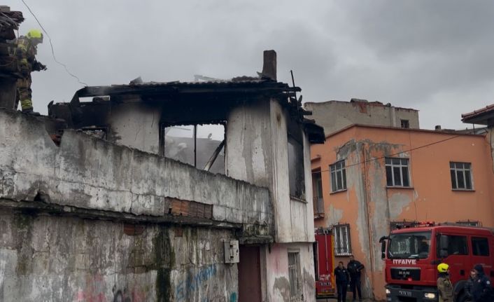 Metruk bina alevlere teslim oldu