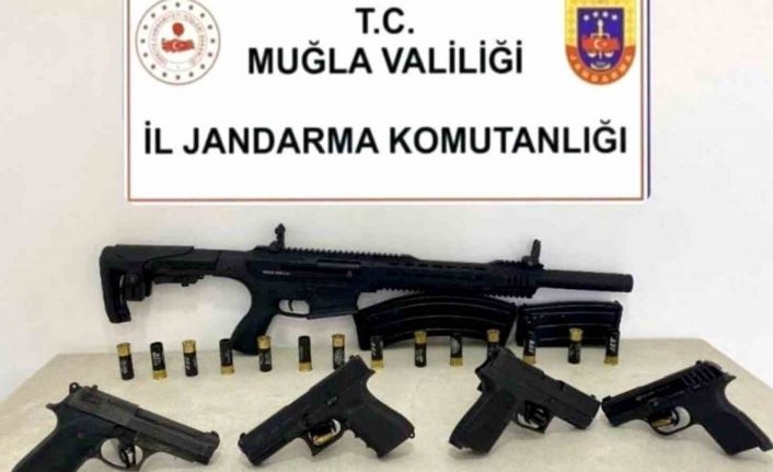 Milas’ta ruhsatsız silah operasyonu