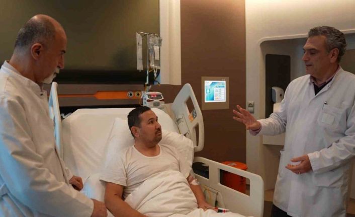 Öksürüğü için gitmişti, kalbinde tümör olduğu ortaya çıktı: Kırgız hastanın nadir hastalığına Türkiye’de başarılı operasyon