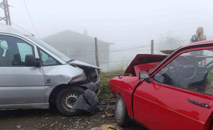 Ordu’da otomobiller çarpıştı: 3’ü ağır 6 yaralı