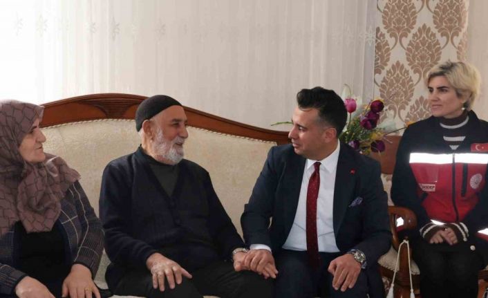 Örnek ailelerin kapısını çaldılar