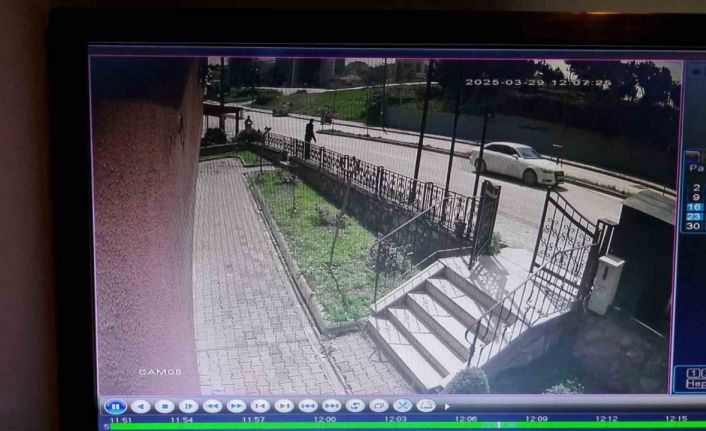 Otomobiliyle taklalar attı