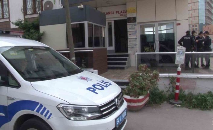 Patronunun odasına dinleme cihazı yerleştirdi, yakalanınca patronunu öldürmeye çalıştı