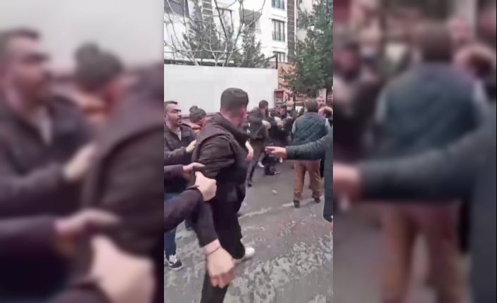 Pendik’te ara gaz kavgası: Motokurye ile cemaat birbirine girdi