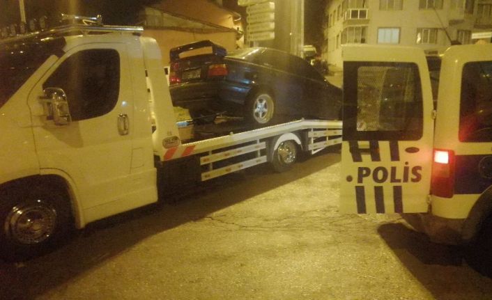 Polisin "dur" ihtarına uymadı, kaçarken kaza yaptı
