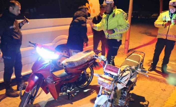 Polisten motosikletli gençlere abart egzoz baskını