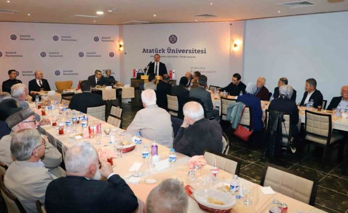 Rektör Hacımüftüoğlu, öğrenci odaklı çalışmalar yürüten STK temsilcileriyle iftarda buluştu