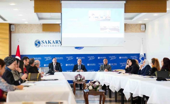 Sakarya Üniversitesinin toplumsal katkı süreçleri çalıştayda değerlendirildi