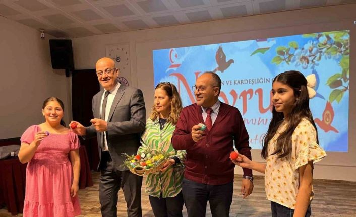 Salihli’de öğrenciler baharın gelişini kutladı