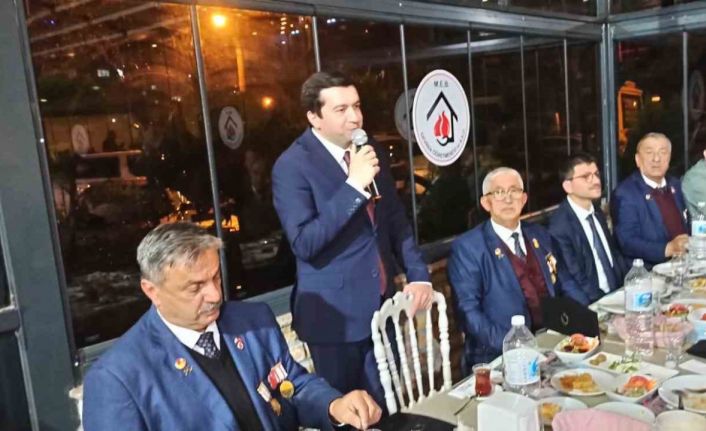 Şehit yakınları ve  gaziler iftarda bir arayageldi