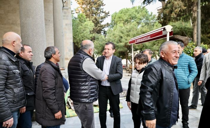 Silivri Belediye Başkanı Balcıoğlu, bayram namazını Piri Mehmet Paşa Camii’nde Kıldı