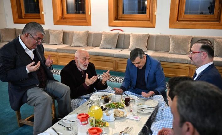 Son iftar Alvar’da