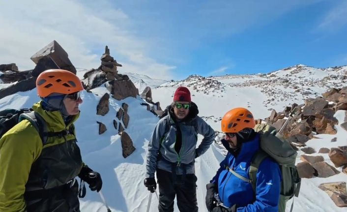 Süphan Dağı’na tırmanış