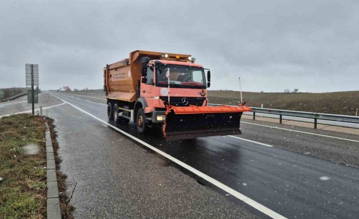 Tekirdağ’da beklenen kar yağışı başladı