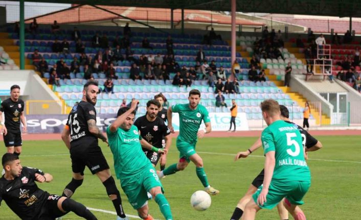 TFF 2. Lig: Isparta 32 Spor: 1 - GMG Kastamonuspor: 3