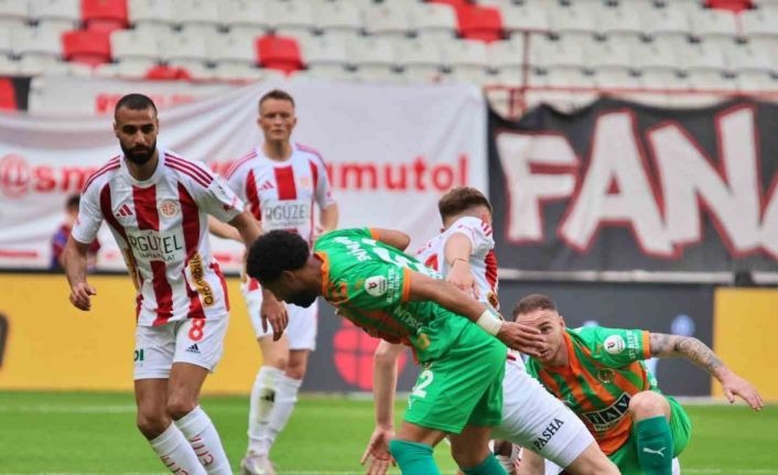 Trendyol Süper Lig: Antalyaspor: 2 - Alanyaspor: 1 (Maç sonucu)