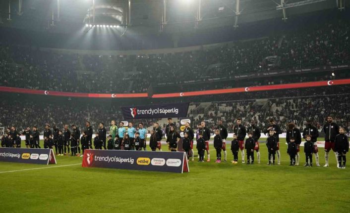 Trendyol Süper Lig: Beşiktaş: 0 - Gaziantep FK: 0 (Maç devam ediyor)