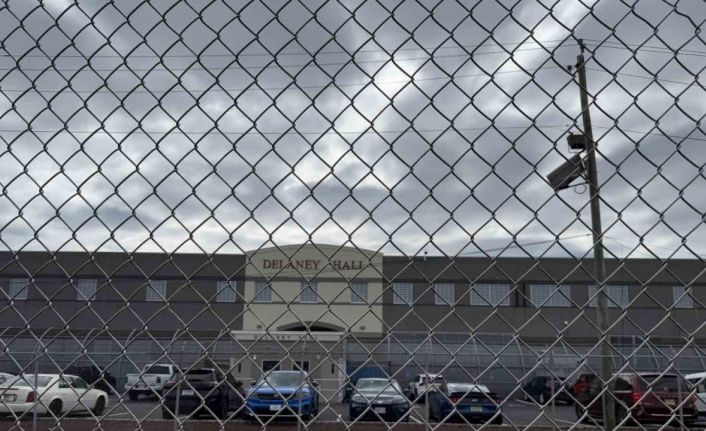 Trump yönetimi yasadışı göçle mücadele için bin yataklı yeni gözaltı merkezi açacak