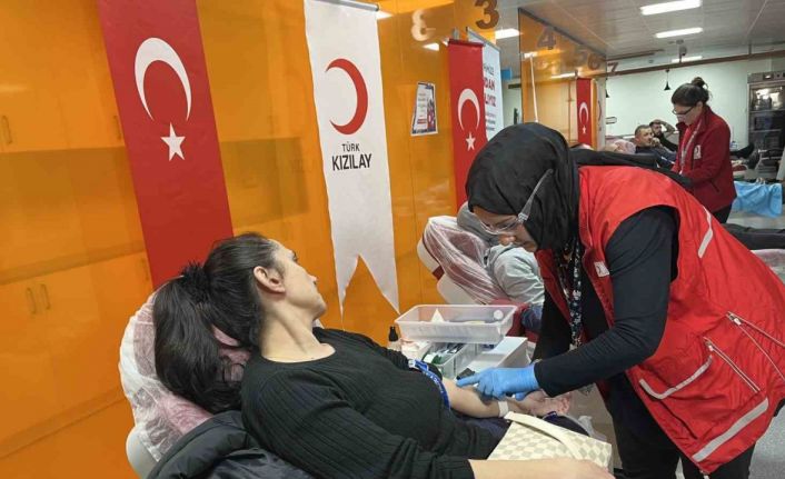 Türk Kızılay, Ramazan ayı boyunca iftardan sonra da kan bağışı kabul ediyor