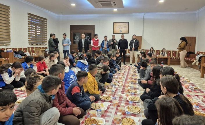 Tut ilçesindeki çocuklar iftar yemeğinde buluştu