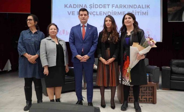 Urla’da "Kadına Yönelik Şiddete Karşı" farkındalık ve bilinçlendirme eğitimi yapıldı
