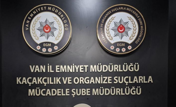 Van’da çok sayıda gümrük kaçağı malzeme ele geçirildi