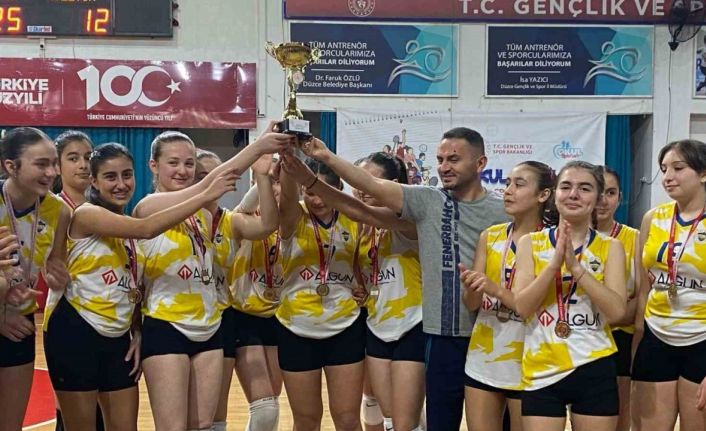 Voleybolda şampiyon Düzce 1907 SK oldu