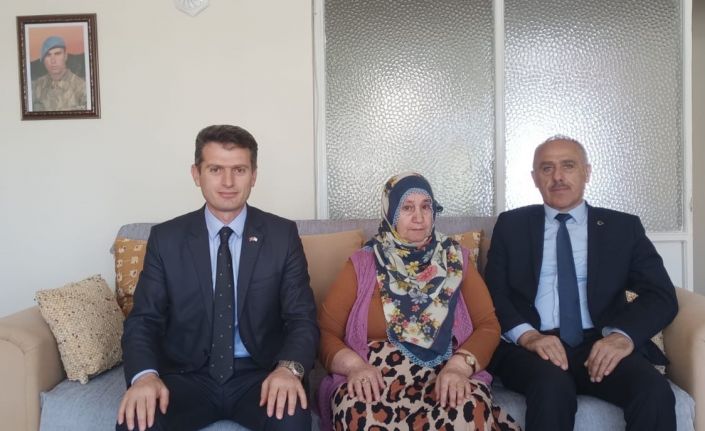 Yaşlılar Haftası dolayısıyla Bayburtlu Kıbrıs gazisi ve şehit ailesi ziyaret edildi