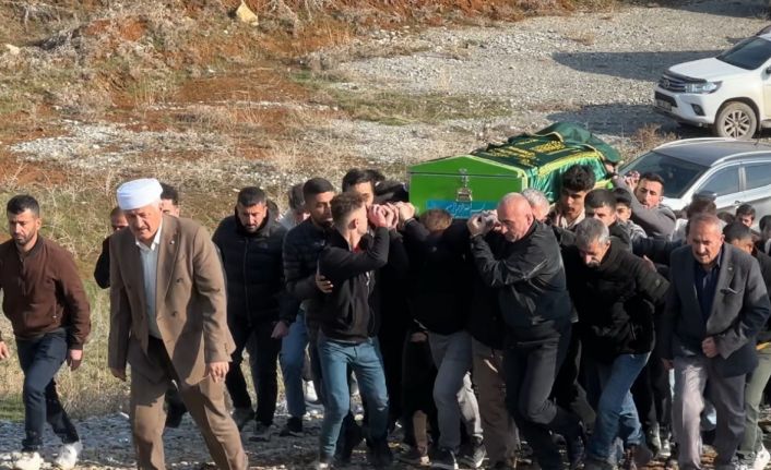 Yüksekova’da kazada hayatını kaybeden 17 yaşındaki Arda toprağa verildi