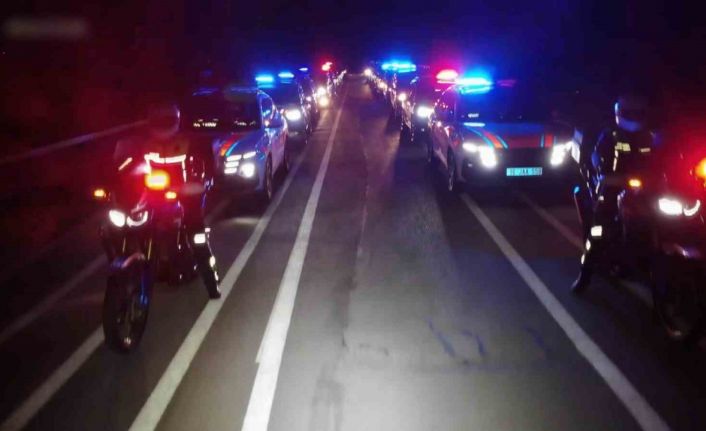 Yüzlerce kişiyi ölümden kurtaran operasyon...Sahte içkiyi yüzey temizleyici ile kamufle ettiler