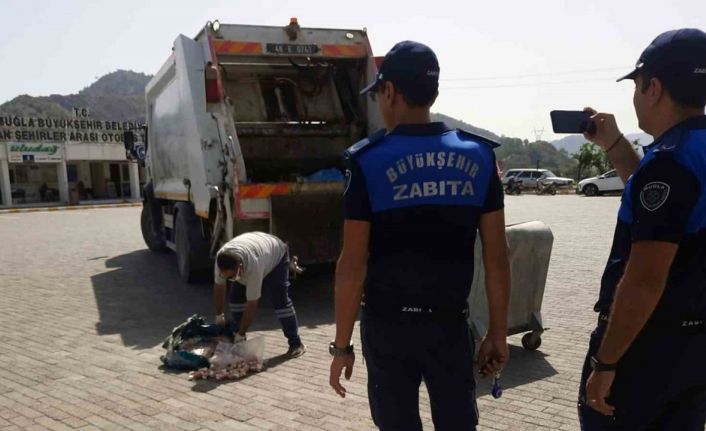 Zabıta denetimlerinde 2 bin 997 ürün satıştan men edildi