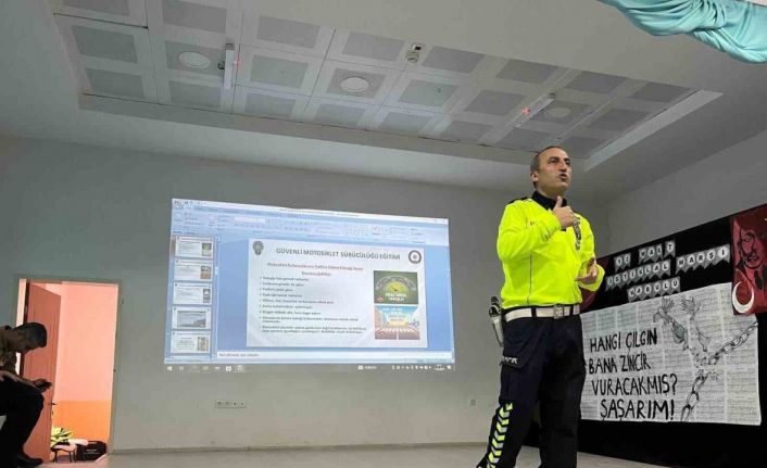 299 öğrenci trafik güvenliği eğitimleri ile gençlere farkındalık kazandırılıyor