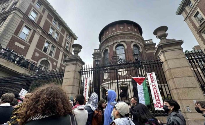 ABD’de Columbia Üniversitesi’nde zincirli protesto