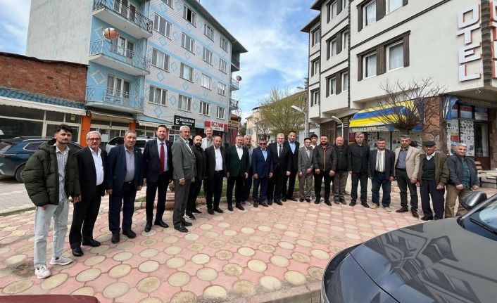 AK Parti teşkilatı bayramlaşma programında vatandaşlarla bir araya geldiler