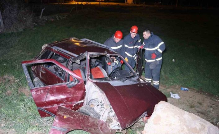 Alkollü olarak trafiğe çıktı, şarampole yuvarlandı