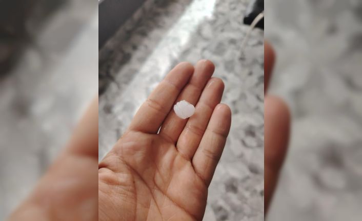 Ankara’da dolu tarım arazilerinde zarara yol açtı