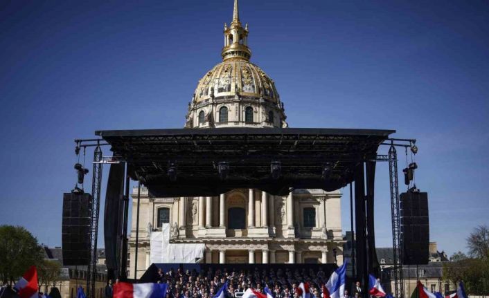 Aşırı sağcı Fransız siyasetçi Le Pen: "Martin Luther King’i örnek alacağız, mücadelemiz barışçıl ve demokratik olacak"