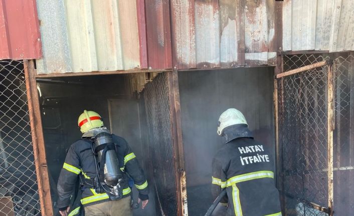 Ayakkabı imalathanesinde yangın