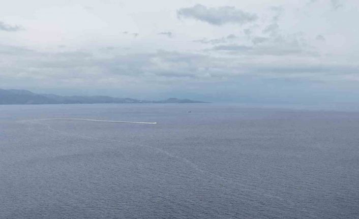 Ayvacık açıklarında botun battığı bölgede arama kurtarma çalışmaları devam ediyor
