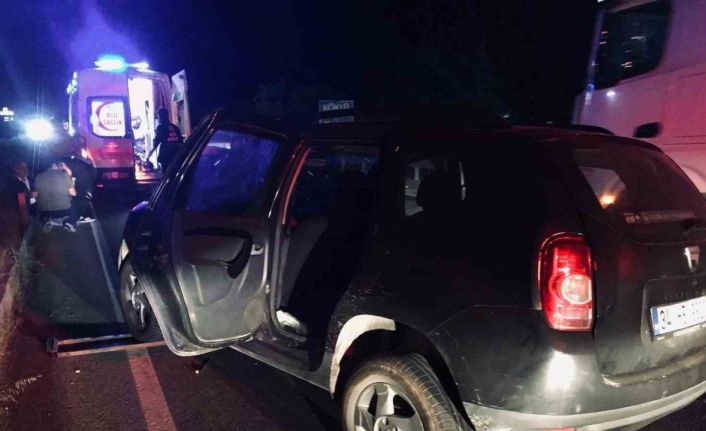 Ayvalık’ta seyir halindeki traktöre otomobil arkadan çarptı: 1 ölü, 2 yaralı