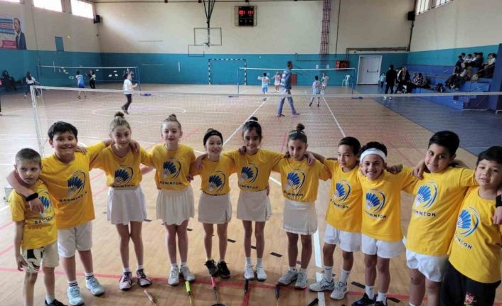 Badmintonda Manisa’yı temsil edecekler