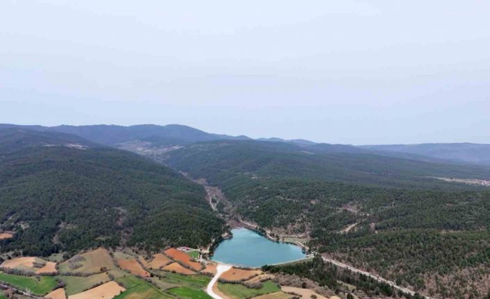 Baharın renkleriyle ayrı bir güzelliğe bürünen Kastamonu mest ediyor