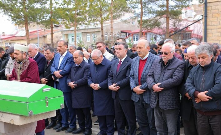 Bakan Güler, Bayburt’ta cenaze namazına katıldı