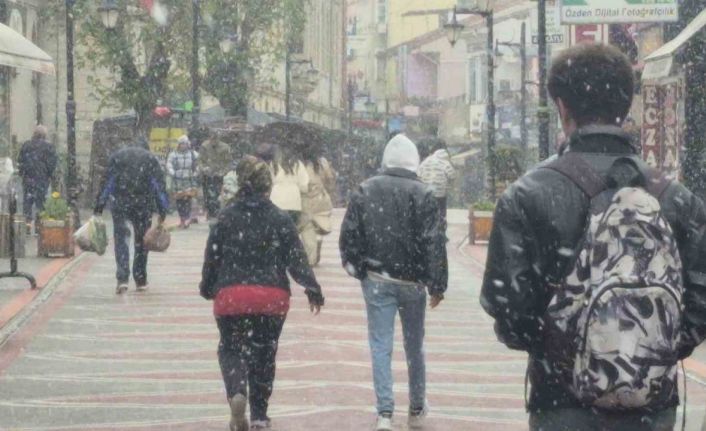 Bartın’da dolu yağışı etkili oldu