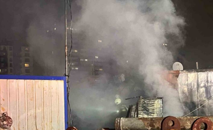 Başakşehir’de tamir atölyesinde çıkan yangın söndürüldü