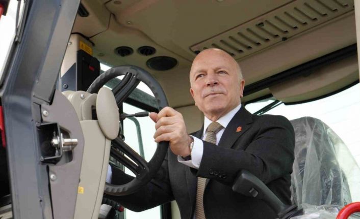 Başkan Sekmen; "Bu yatırım sadece bir araç teslimi değildir, Erzurum’un geleceğine olan inancımızdır"