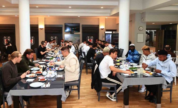 Başkan Serdal Adalı, takımla bayramlaştı